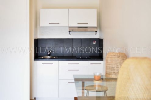JOLI STUDIO 28 M² COTE BASSIN ARES