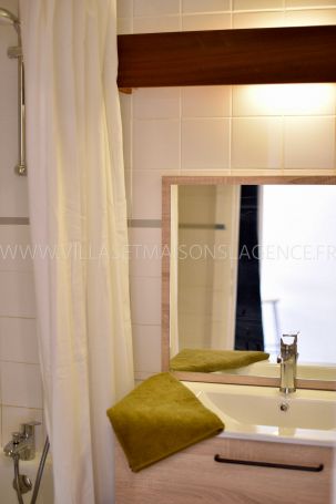 A vendre JOLI STUDIO 28 M² COTE BASSIN ARES