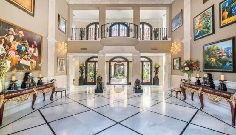 A vendre Magnifique propriETE de style andalou 8 PIECES La Quinta de sierra blanca