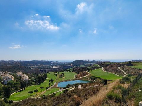 A louer PENTHOUSE DE PRESTIGE T4 149 M2 TERRASSE PIEDS DANS L'EAU LA CALA DE MIJAS