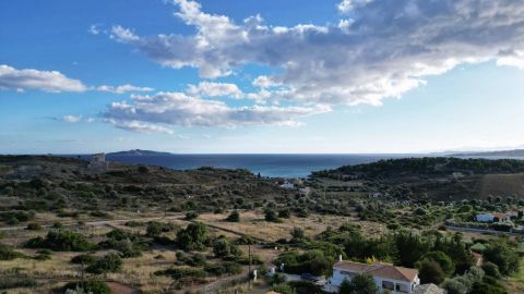 A louer PENTHOUSE DE PRESTIGE  20 000 M2 PIEDS DANS L'EAU PETROTHALASSA