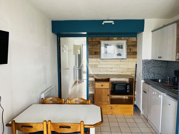 A vendre APPARTEMENT T2 25 M2 TERRASSE BORD DE MER TALMONT SAINT HILAIRE