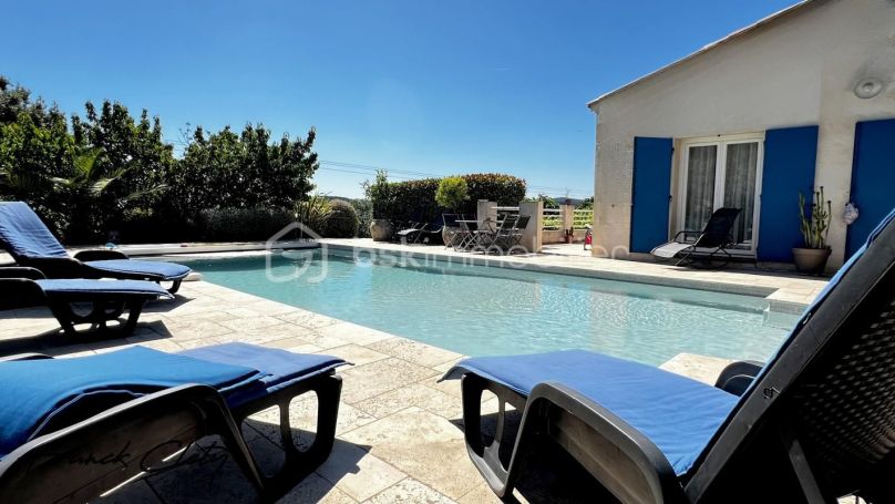 A louer MAISON  7 PIECES 180 M2  DRAGUIGNAN