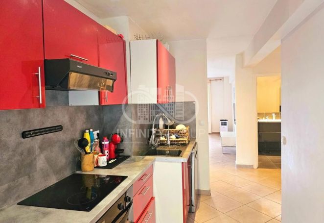 A louer APPARTEMENT T3 64 M2 BORD DE MER ANTIBES