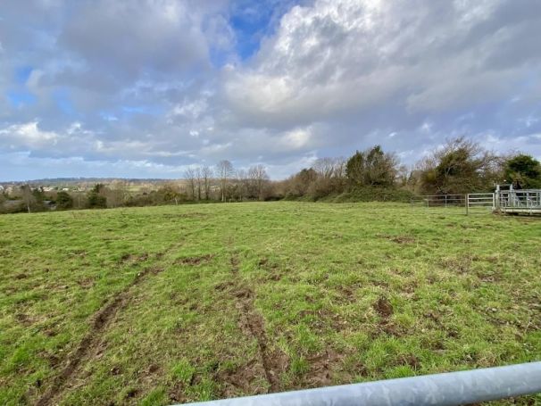 A vendre TERRAIN 826 M2 BORD DE MER VAU