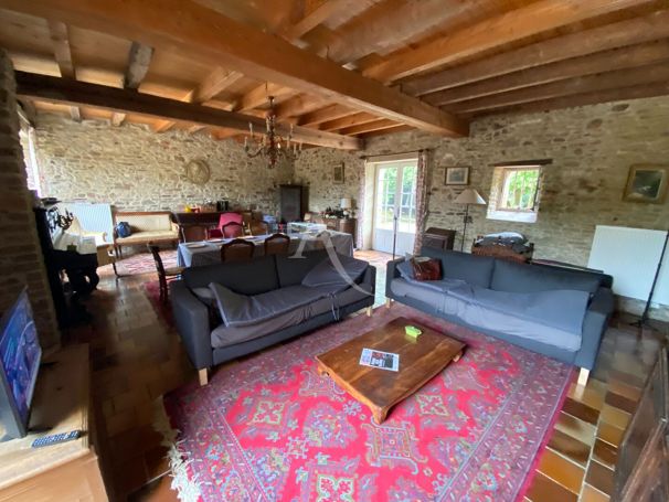 A vendre MAISON  11 PIECES 376 M2 BORD DE MER TALMONT SAINT HILAIRE