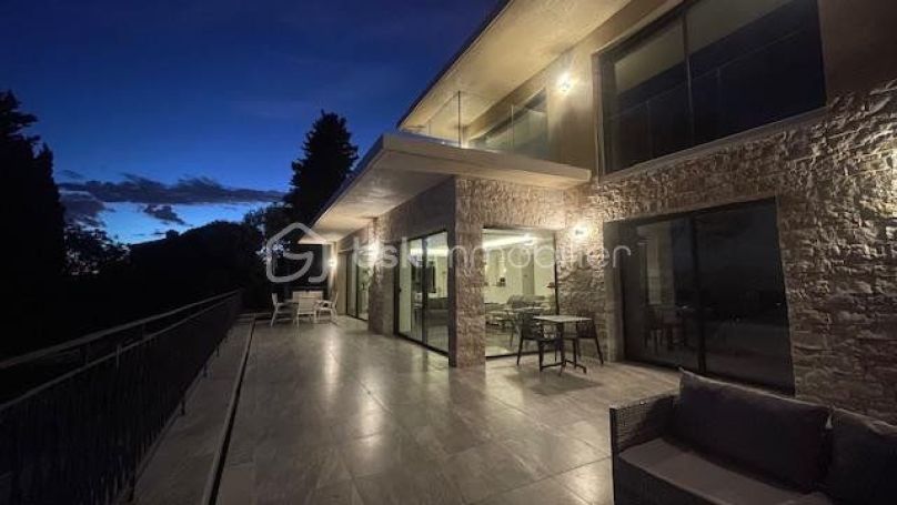 A louer MAISON  7 PIECES 370 M2  MOUGINS