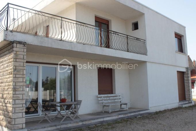 A louer MAISON  D'ARCHITECTE  MONTENDRE