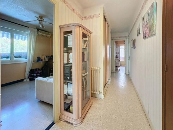 A louer APPARTEMENT T3 65 M2 TERRASSE BORD DE MER ANTIBES