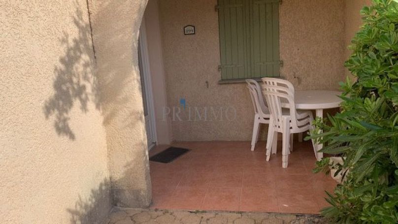 A vendre APPARTEMENT T2 36 M2 TERRASSE BORD DE MER LES ISSAMBRES