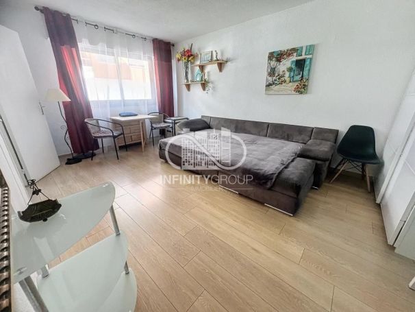 A louer STUDIO  27 M2 BORD DE MER GOLFE JUAN