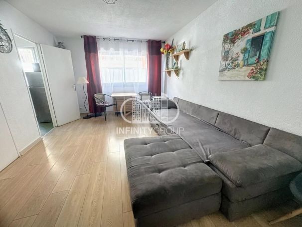 A louer STUDIO  27 M2 BORD DE MER GOLFE JUAN
