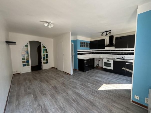 A louer APPARTEMENT T3 67 M2 BORD DE MER MARIGNANE