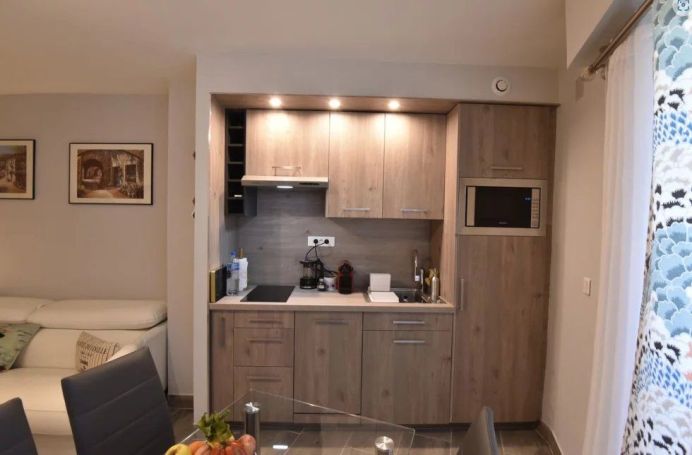 A louer STUDIO  24 M2 BORD DE MER LE CANNET