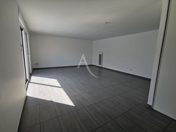 A vendre MAISON  4 PIECES 89 M2 BORD DE MER TALMONT SAINT HILAIRE