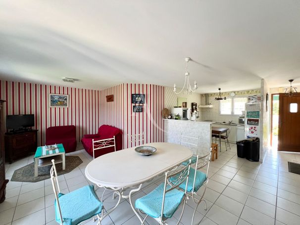 A vendre MAISON  4 PIECES 82 M2 BORD DE MER TALMONT SAINT HILAIRE
