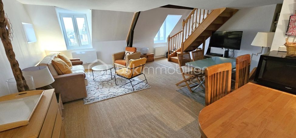 A louer APPARTEMENT DUPLEX DE PRESTIGE T3 70 M2 BORD DE MER DEAUVILLE
