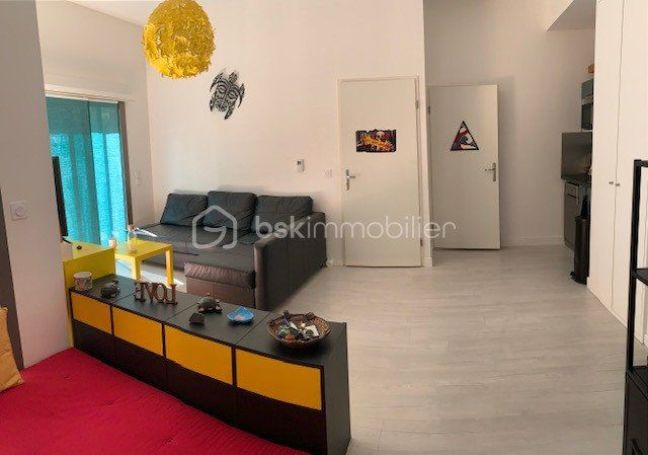 A louer APPARTEMENT T2 46 M2 TERRASSE  BORDEAUX