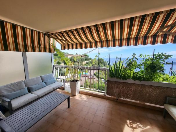 A vendre APPARTEMENT T3 64 M2 TERRASSE BORD DE MER ÃZE
