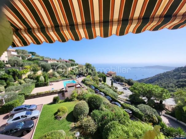 A vendre APPARTEMENT T3 64 M2 TERRASSE BORD DE MER ÃZE