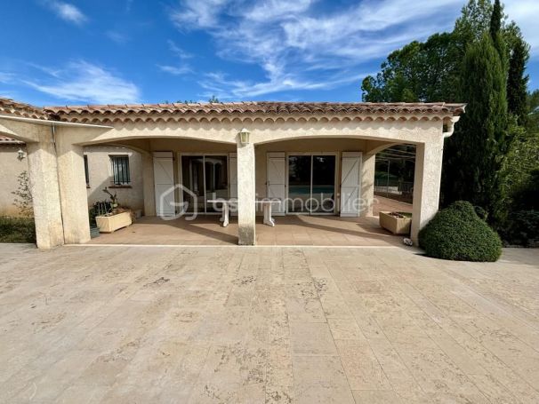 A louer MAISON  10 PIECES 229 M2  DRAGUIGNAN