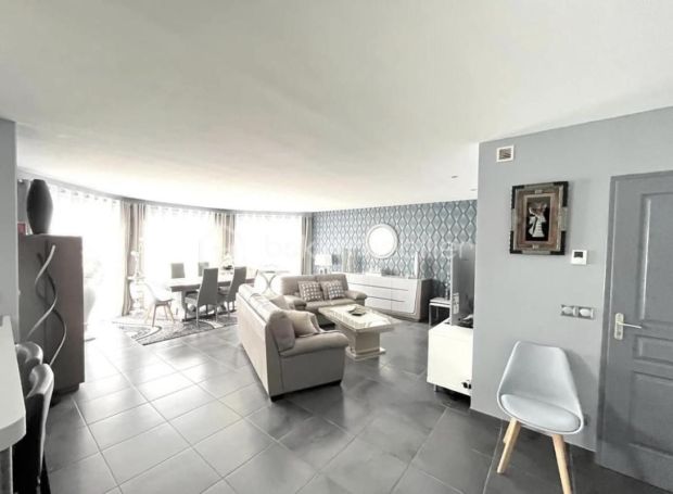 A louer MAISON  CONTEMPORAINE BORD DE MER CAUVILLE SUR MER