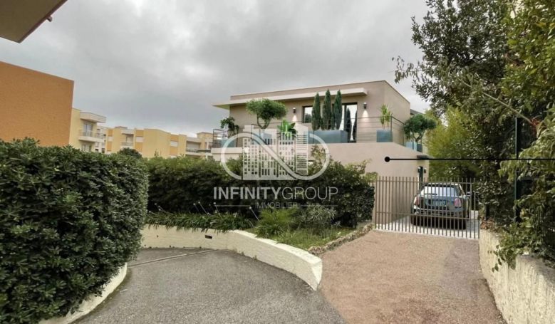 A louer MAISON  4 PIECES 80 M2 BORD DE MER ANTIBES