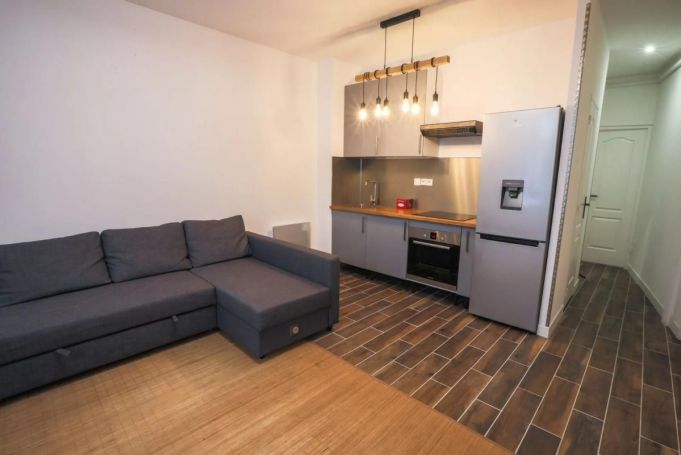 A louer APPARTEMENT T2 40 M2 BORD DE MER CANNES