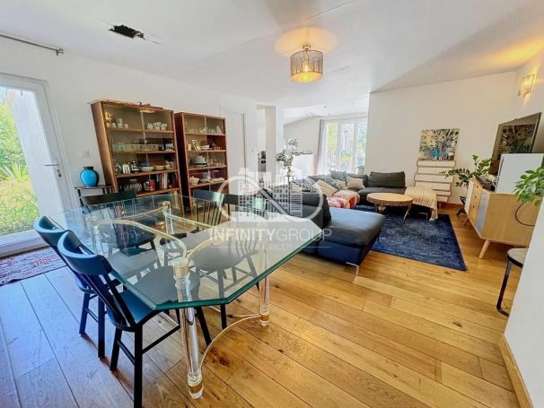 A louer APPARTEMENT T5 110 M2 VUE MER SAINT LAURENT DU VAR