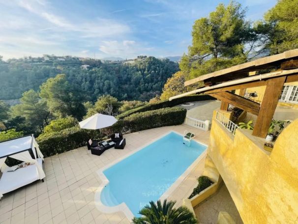 A louer MAISON  5 PIECES 179 M2  LA GAUDE