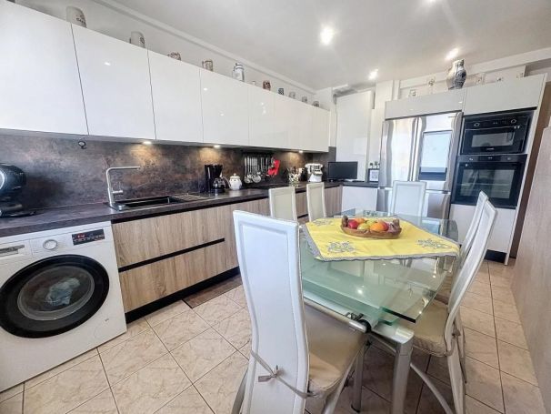 A louer APPARTEMENT T4 TERRASSE VUE MER CAGNES SUR MER