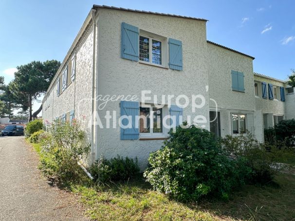 A vendre MAISON  5 PIECES 95 M2 BORD DE MER LA PALMYRE   LES MATHES