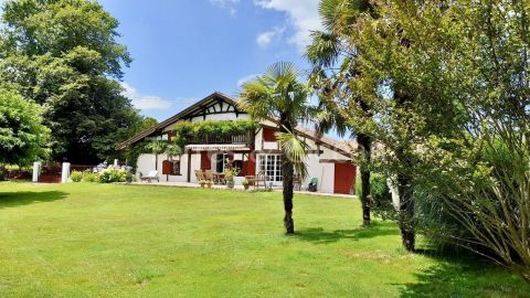 A vendre MAISON  9 PIECES 280 M2  ORX