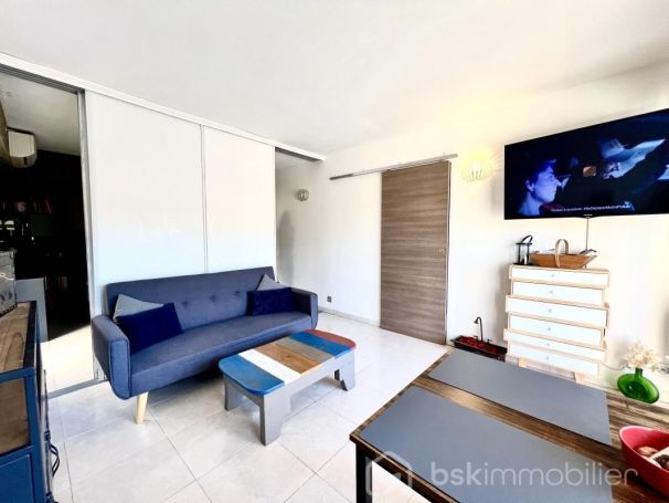 A louer APPARTEMENT T2 40 M2 TERRASSE BORD DE MER LE CANNET