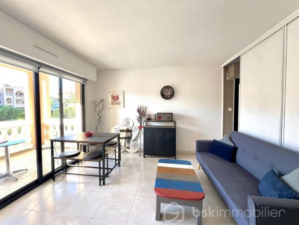 A louer APPARTEMENT T2 40 M2 TERRASSE BORD DE MER LE CANNET
