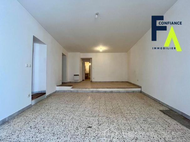 A louer APPARTEMENT T4 82 M2  ROUJAN