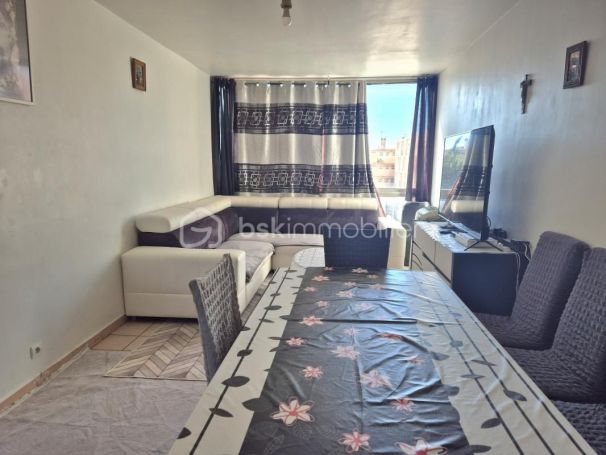 A louer APPARTEMENT T4 69 M2 BORD DE MER TOULON