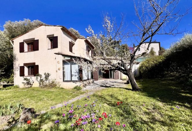 A louer MAISON  DE MAîTRE  MOUANS SARTOUX
