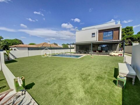 A louer MAISON DE MAîTRE BORD DE MER AGDE