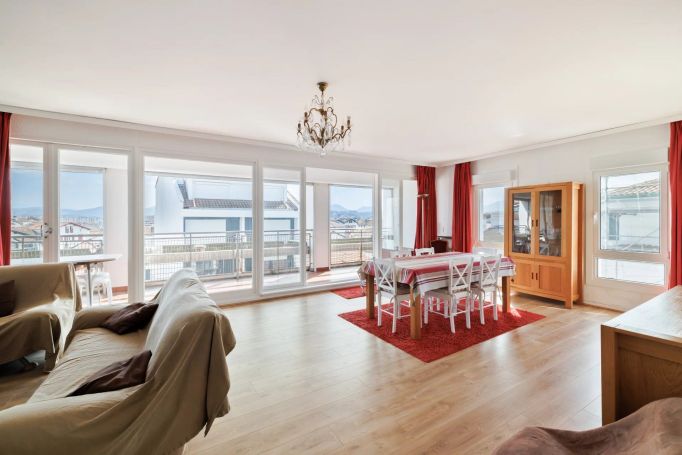 A louer APPARTEMENT T4 105 M2 TERRASSE  SAINT JEAN DE LUZ