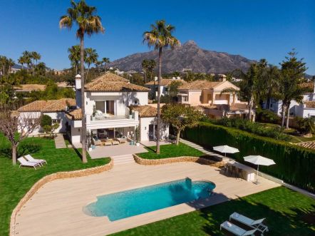 Splendide Villa en première ligne située à Marbella  