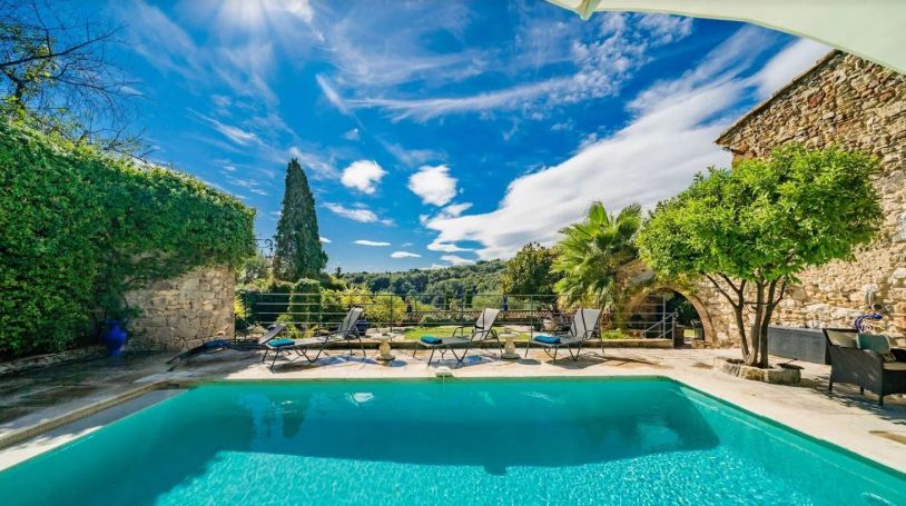 PENTHOUSE DE PRESTIGE T7 TERRASSE PIEDS DANS L'EAU BIOT