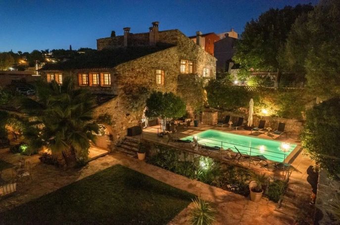 PENTHOUSE DE PRESTIGE T7 TERRASSE PIEDS DANS L'EAU BIOT