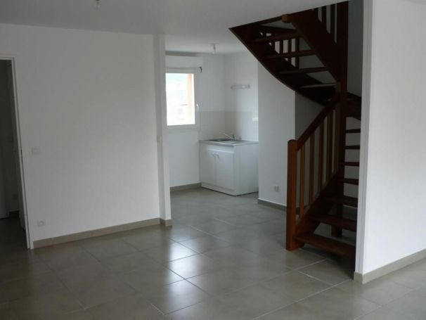 A louer APPARTEMENT DUPLEX T3 62 M2 TERRASSE  LISIEUX