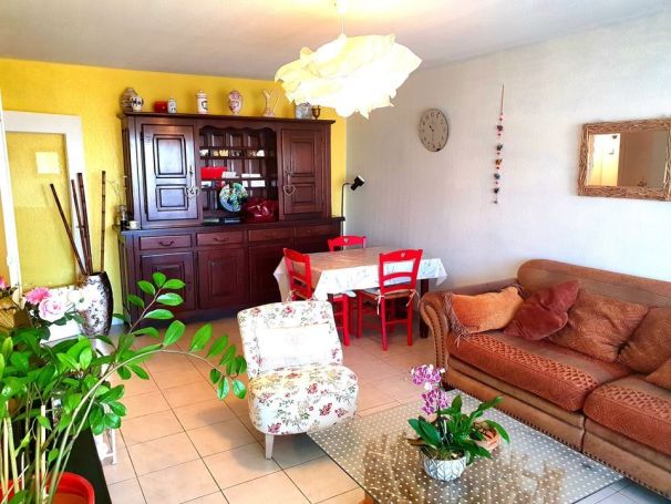 A vendre APPARTEMENT T3 54 M2 TERRASSE BORD DE MER PORT ST LOUIS DU RHONE