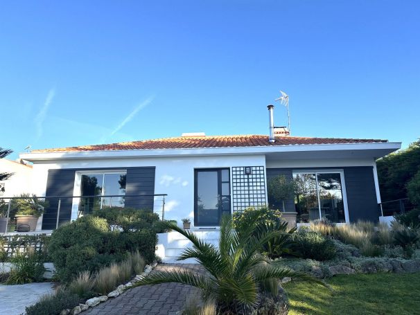 A vendre MAISON  4 PIECES 205 M2 PLAGE à PIED SAINT GILLES CROIX DE VIE