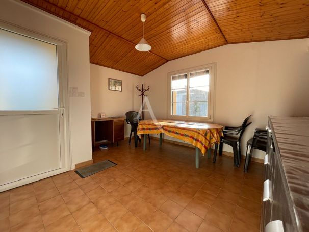 A vendre MAISON  6 PIECES 120 M2  LE BERNARD
