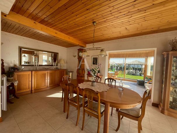 A vendre MAISON  5 PIECES 163 M2 BORD DE MER SAINT VINCENT SUR JARD