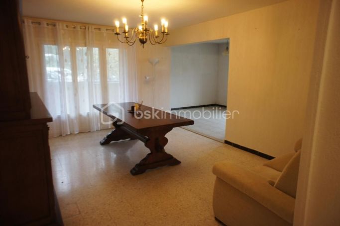 A louer APPARTEMENT T4 77 M2 BORD DE MER TOULON