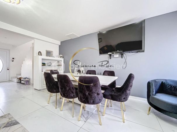 A louer MAISON  7 PIECES 145 M2  MAGRIE
